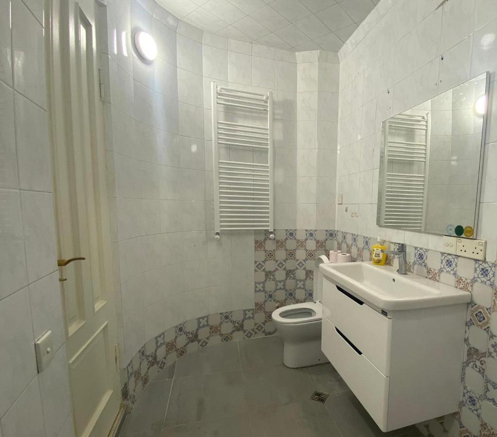 Spacious Dinamo Apartment Tiflis Exterior foto