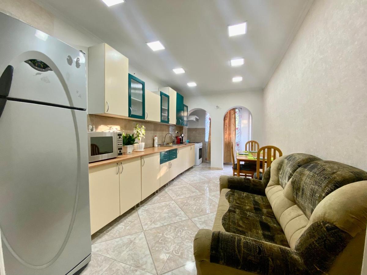 Spacious Dinamo Apartment Tiflis Exterior foto